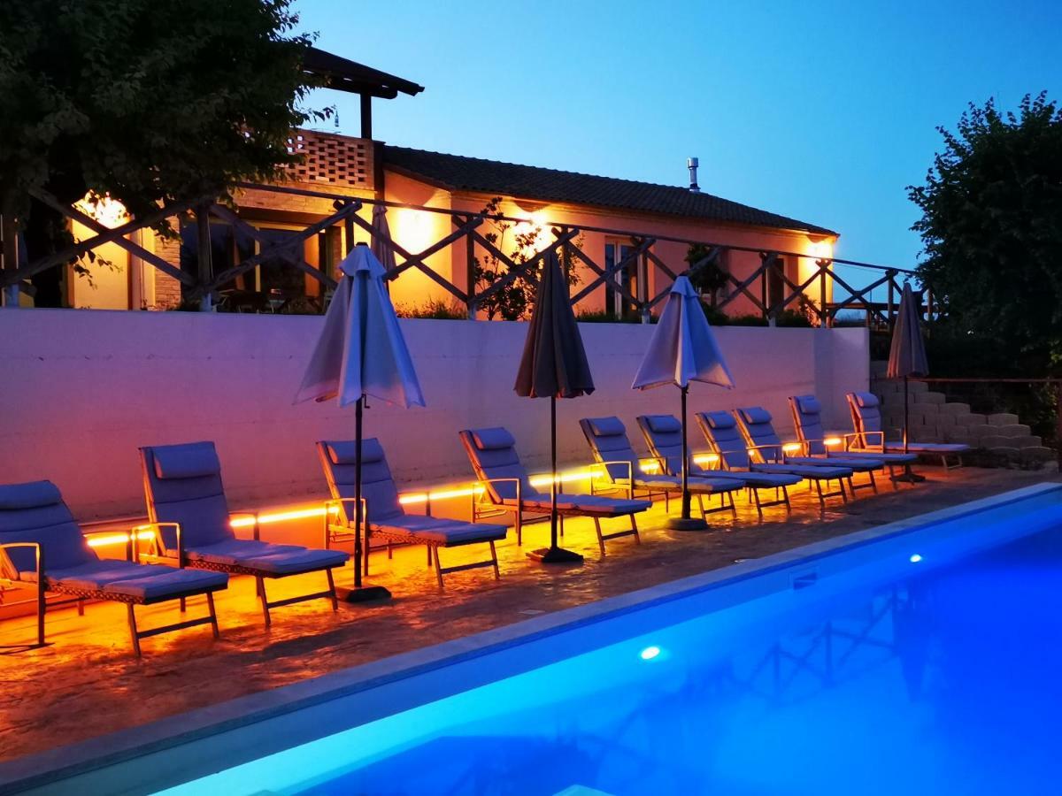 B&B Ceresa - Country House Лорето Экстерьер фото