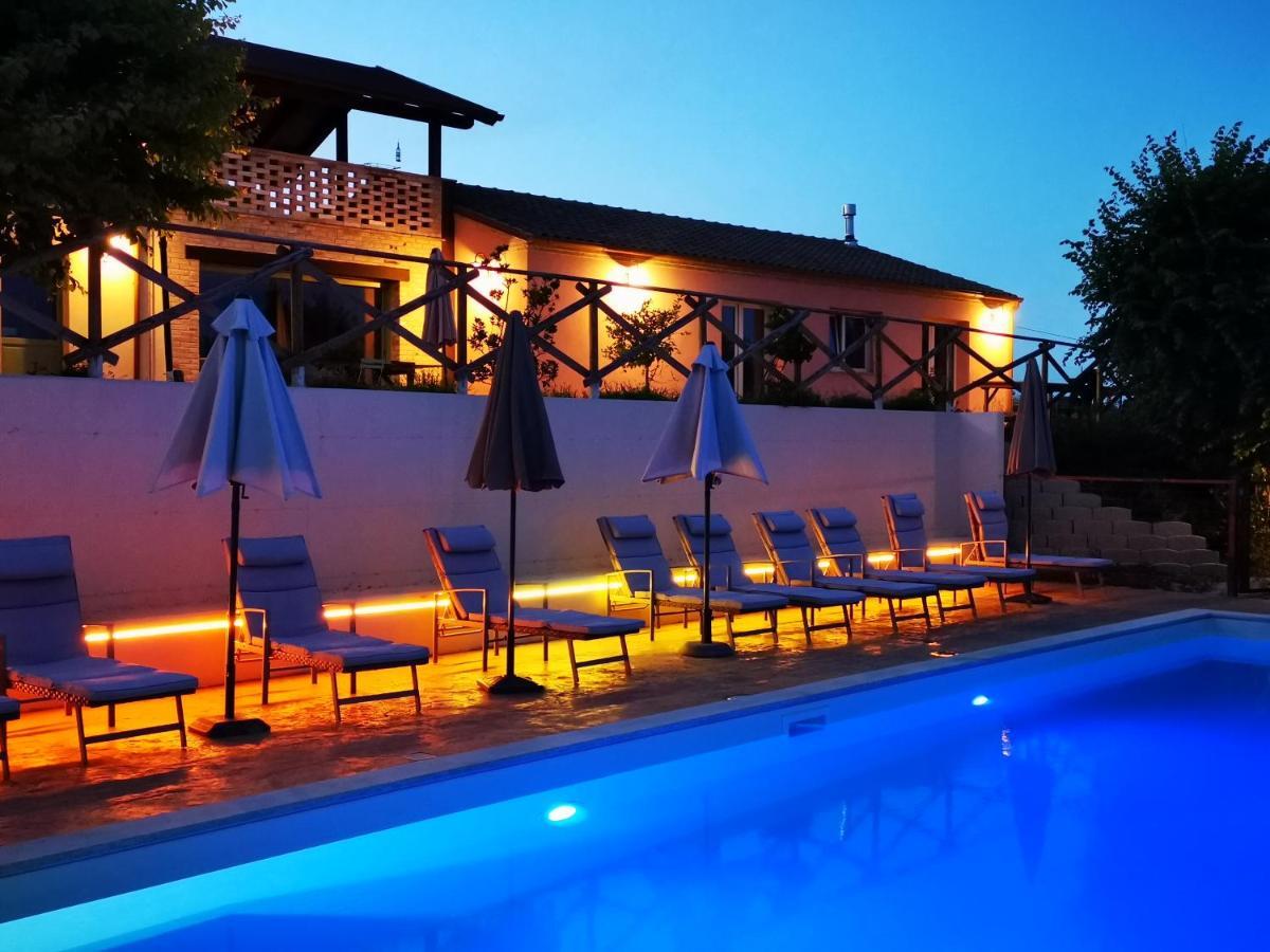 B&B Ceresa - Country House Лорето Экстерьер фото